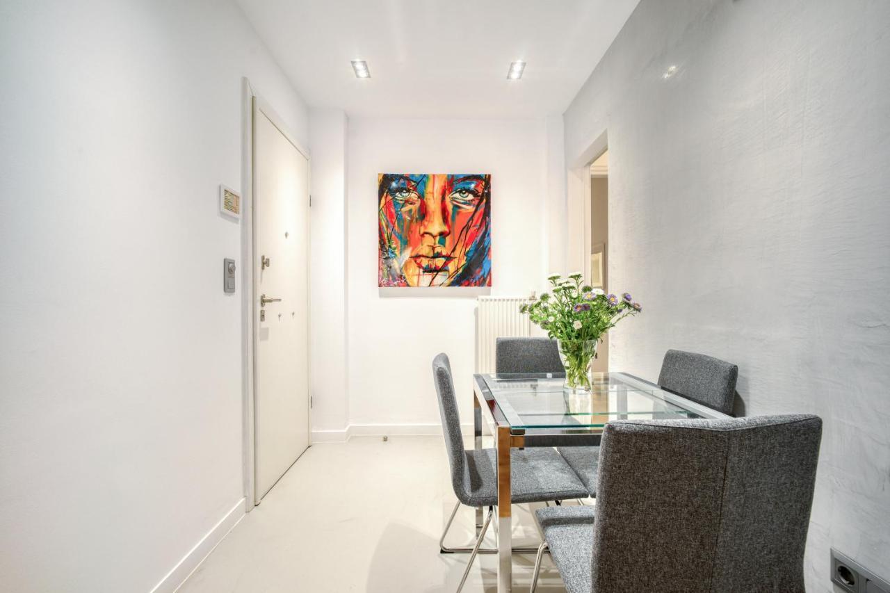Elegant Light Two Bedroom Apartment In City Center Ateny Zewnętrze zdjęcie